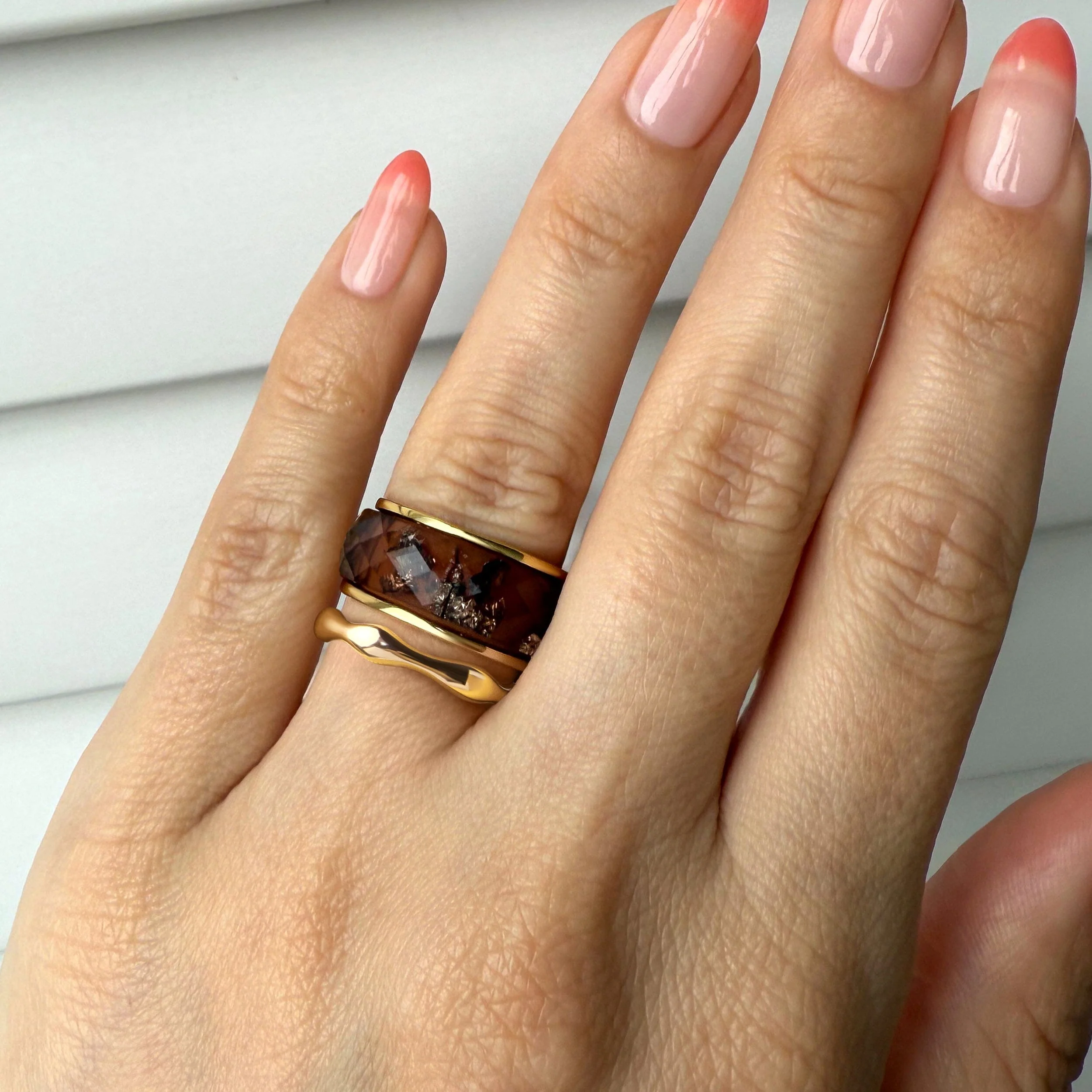 2in1 Resin Ring - Golden Amber & Magma Band - Image 4